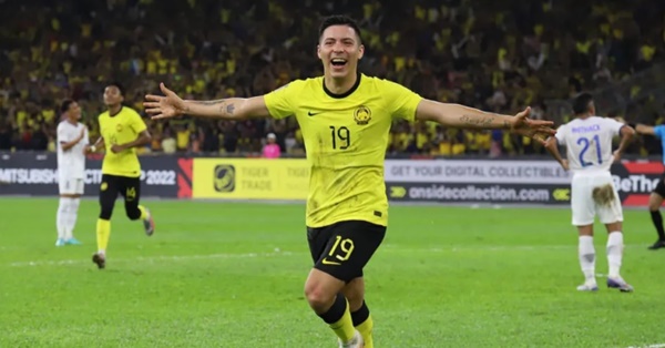 Sự kết hợp giữa Aguero và Holgado mang lại niềm hy vọng cho hàng công Malaysia.